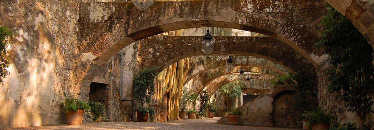 Arched colonnade at Hacienda de Cortes