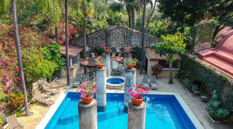 Courtyard at Hacienda de Cortes